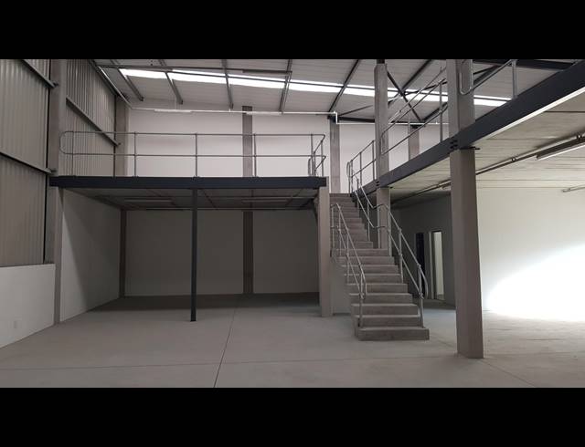 679M² FACTORY FOR SALE IN STIKLAND